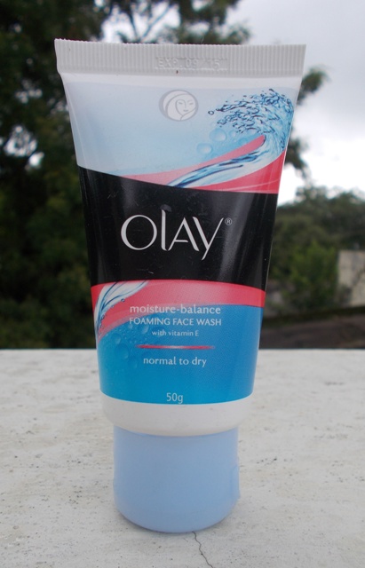 Olay+Moisture+Balance+Foaming+Face+Wash+Review