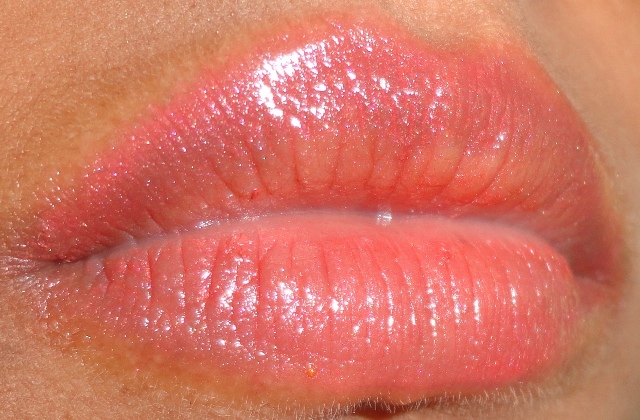 Revlon Colorburst Lip Gloss – Iced Coffee (1)