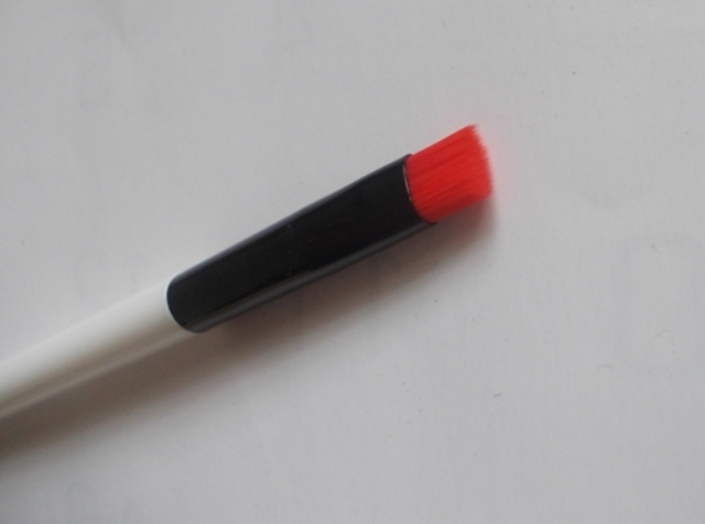 Colorbar Fabulips Lip Brush (5)