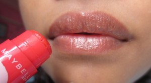 How to Make Your Lipstick Last Longer (4)