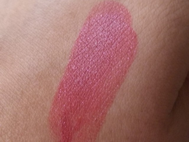 Lakem 9 to 5 lip color PInk Aggressive swatch