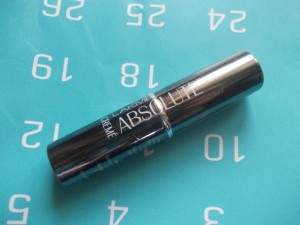 Lakme Absolute Creme Lipstick Runway red (2)
