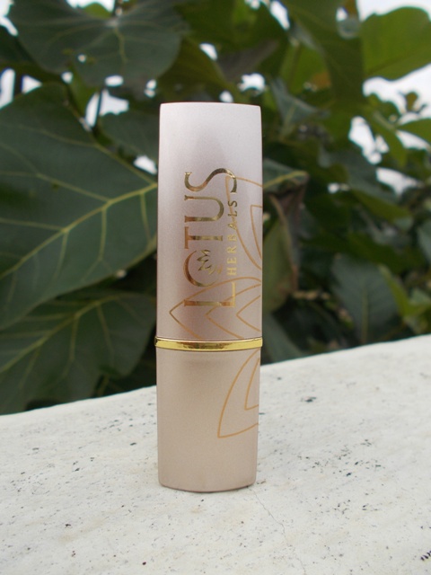 Lotus Herbals Pure Colors Lipstick – Burnt Siena