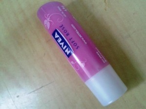 Nivea Soft Rose Lip Balm (2)