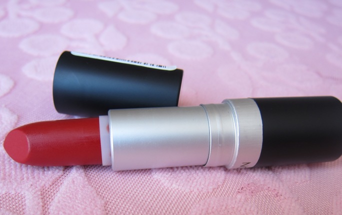 Revlon Super Lustrous Lipstick Matte - Really Red  5
