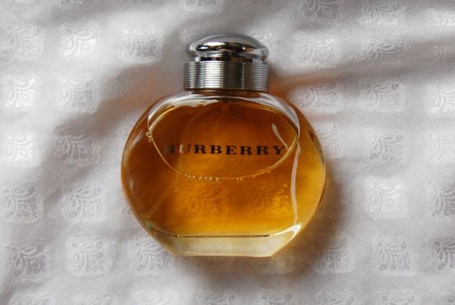 Burberry Classic For Women Eau De Parfum 7