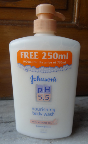 Johnson'spH-5.5-Nourishing-