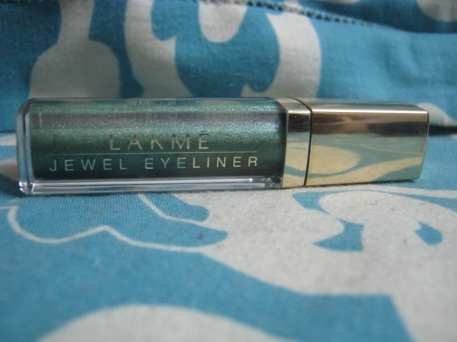 Lakme+Jewel+Eyeliner+in+Jade+Review