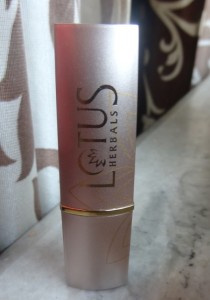 Lotus Herbals Pure Colors Lipstick - Sassy Mocha