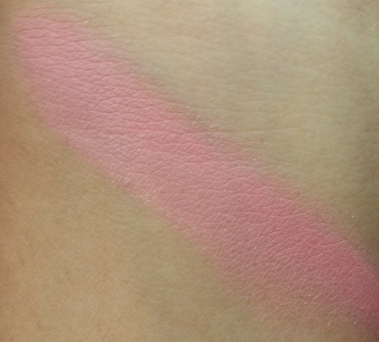 MAYBELLINE CHEEKY GLOW BLUSH PEACHY SWEETIE swatches