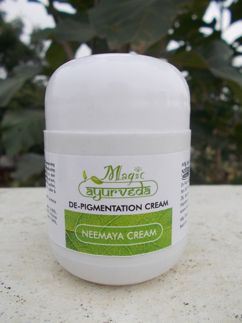 Nature’s Essence Neemaya De-Pigmentation Cream (4)