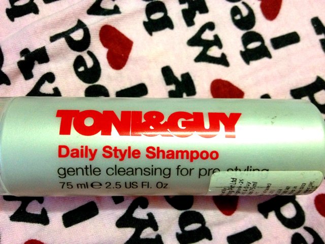 Toni and Guy Daily Style Shampoo 3