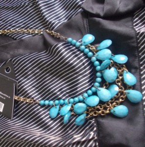 blue bead drop necklace (2)
