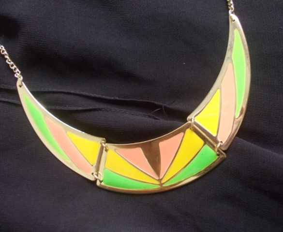 golden choker necklace (3)