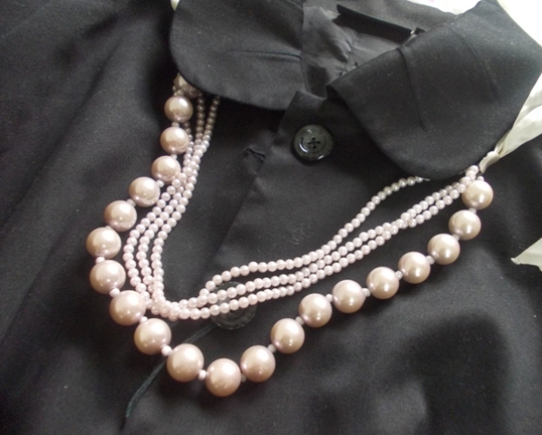 mauve pearcl necklace (1)