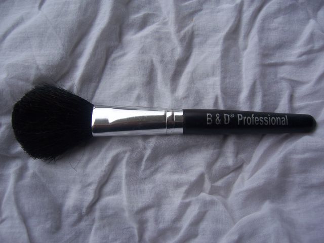 Bharat & Dorris Professional Powder Brush