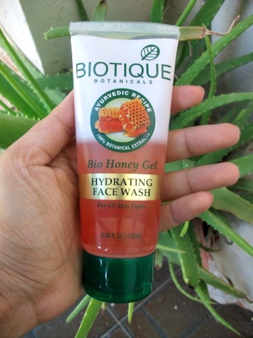 Biotique Hydrating Face Wash Bio Honey Gel