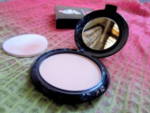 Elle 18 Glow Compact Pearl (7)