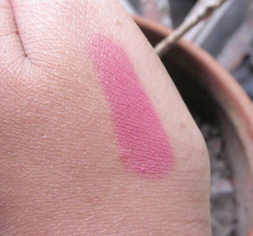 Lakme Enrich Satins Lipstick #146 (11)
