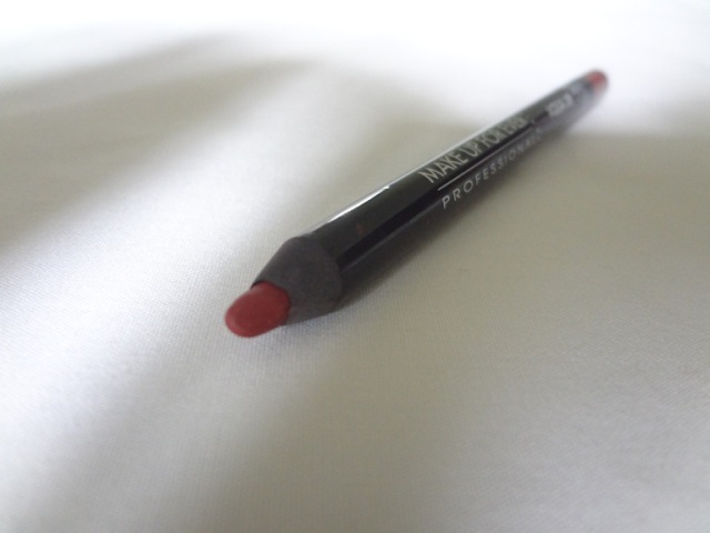 Make Up For Ever Aqua Lip Liner Pencil 9C Burgundy (3)