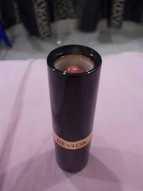 Revlon Super Lustrous Lipstick in Sandalwood Beige (2)