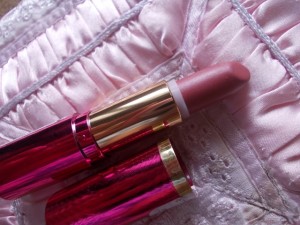 Rimmel Color Show Off Lipstick - Have Fun! (3)