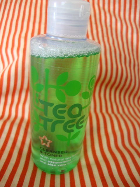 Superdrug+Tea+Tree+Cleanser+and+Toner+Review