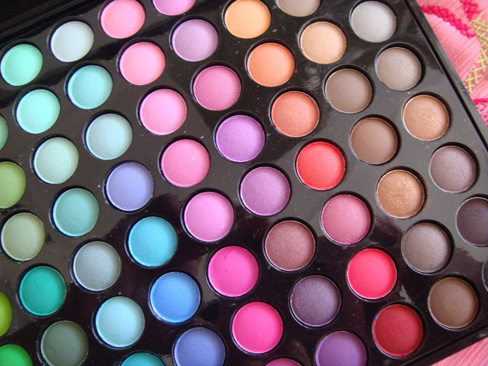 BH Cosmetics 88 Color Matte Eyeshadow Palette 12