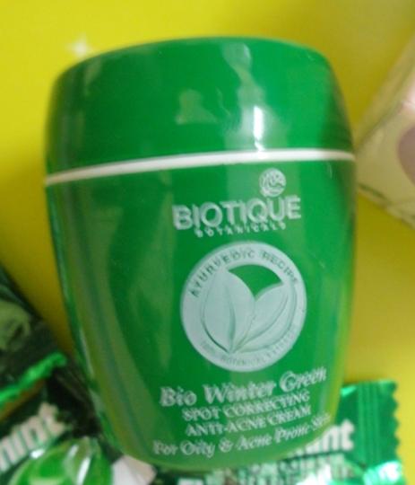 Biotique Winter Green Spot Correction Cream
