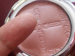 Colorbar Cheek Illusion Blush Earthy Touch swatches (1)