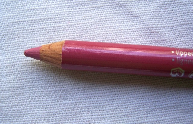 Essence Lip Liner Cute Pink 4