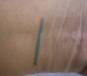 Essence Long Lasting Eyepencil I Have A Green 3