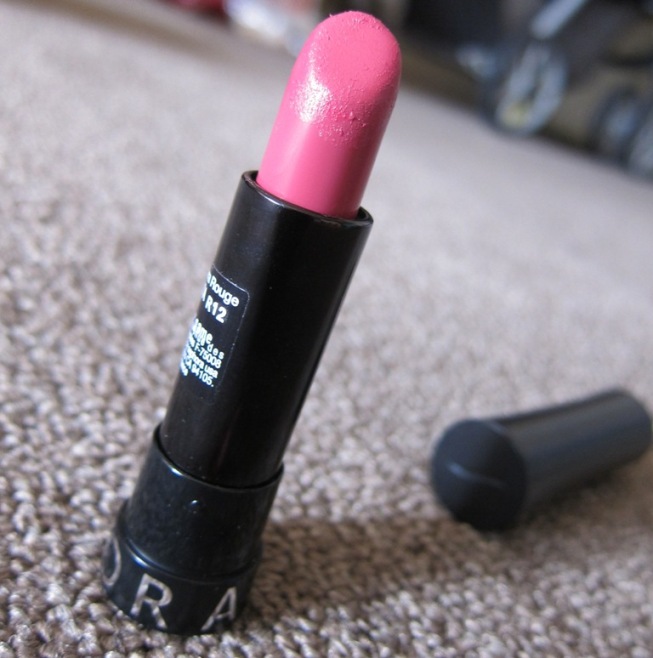 Light pink lipstick 7