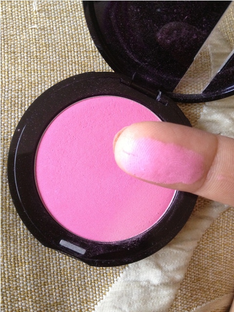Make Up For Ever – Sculpting Blush #8 Satin Indian Pink2