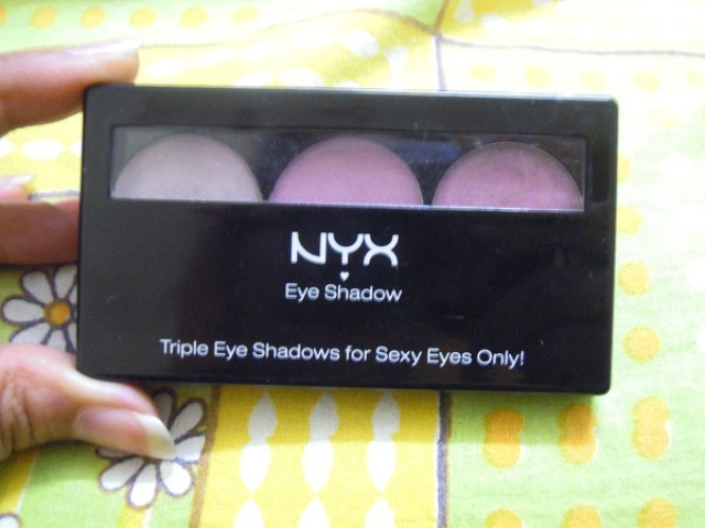 NYX Trio Eye Shadow in Baby Pink/Cotton Candy/Spring Flower 
