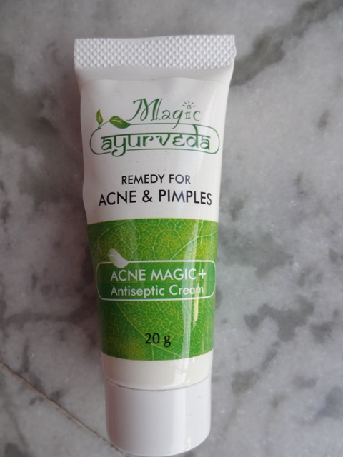 Nature’s Essence Acne Magic Cream  (3)