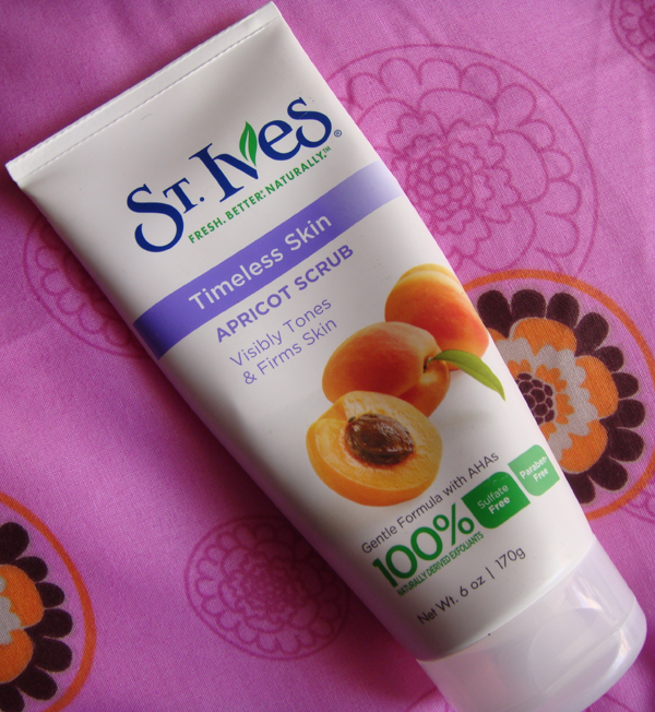 St.+Ives+Timeless+Skin+Apricot+Scrub+Review