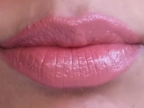 soft pink lips