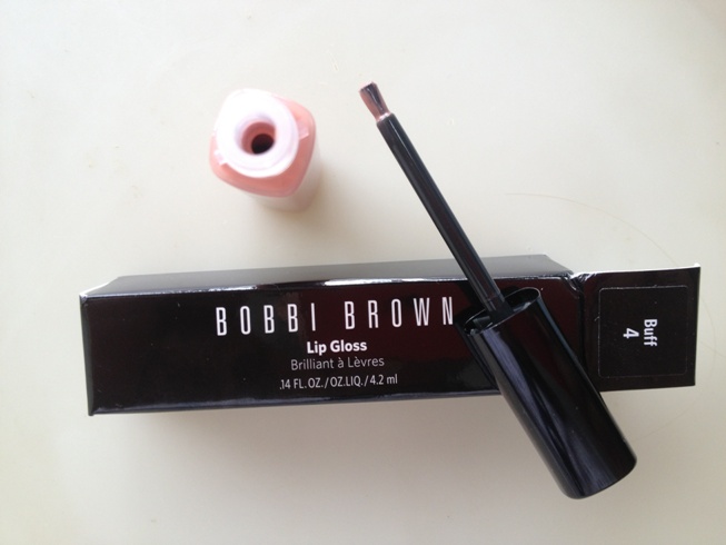 Bobbi Brown Lip Gloss Buff 4