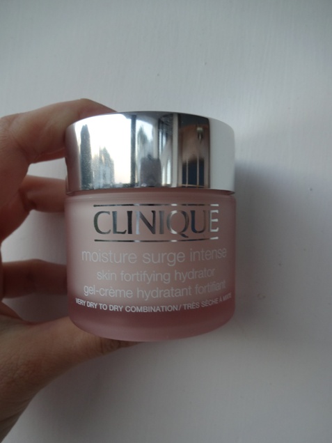 Clinique+Moisture+Surge+Intense+Skin+Fortifying+Hydrator+Review
