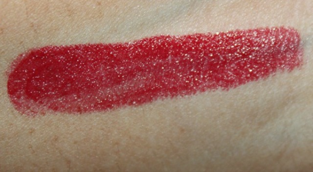Elle 18 Color Bomb Lipstick - Crimson Red (3)
