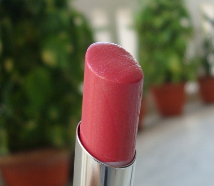 L'Oreal Nutrishine Lipstick