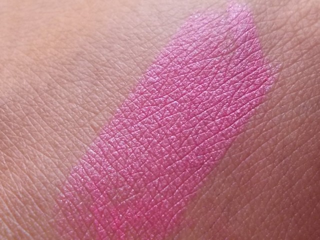 Lakme 9 to 5 Lip Color - Sorbet Tuesday swatch
