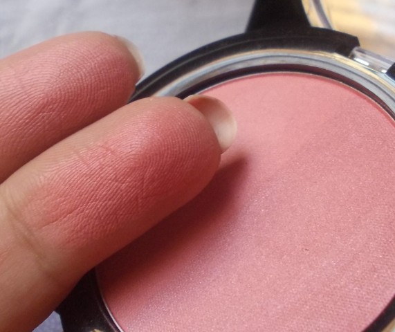 Lakme Absolute Face Stylist Blush Duos - Rose Blush swatch
