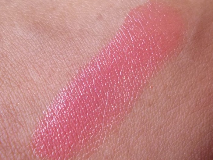 Lakme-lip-love-lipstick-apricot-bite7