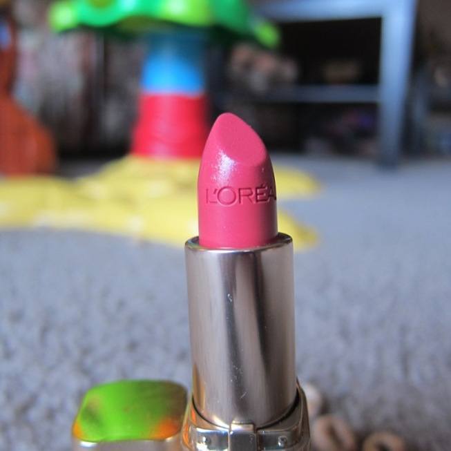 L’Oreal Colour Riche Lipstick Everbloom 5