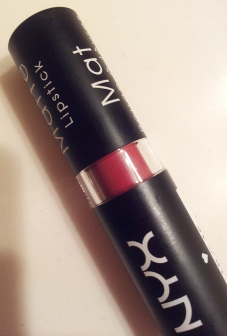 NYX+Matte+Lipstick+in+Merlot+Review