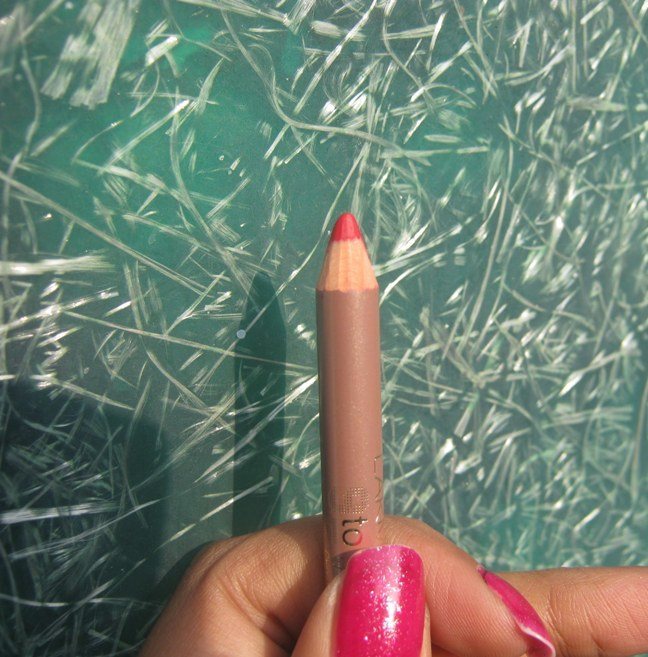 Red lip pencil 3