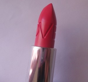 coral pink lipstick (1)