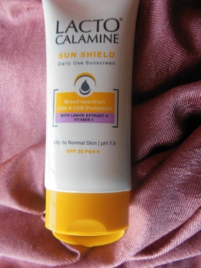 Lacto Calamine Sun Shield Daily Use Sunscreen